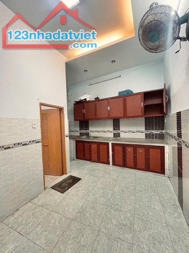 BÁN NHÀ 2 TẦNG, 44M2, NGUYỄN TRỌNG TUYỂN, TÂN BÌNH - 5.5 TỶ - SỔ HỒNG CHÍNH CHỦ - 3