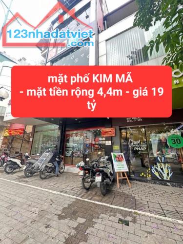 mặt phố KIM MÃ - 3 tầng - mặt tiền 4,4m - vỉa hè siêu rộng - 0859990768