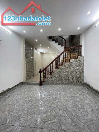 Chính chủ cần bán gấp  nhà TRƯƠNG ĐỊNH - 39m x 4tầng MT 4m giá 3.9 tỷ.