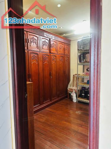 Cho thuê căn hộ chung cư thành ủy 229 Phố Vọng - 120m2 3PN - full nội thất sang xịn - 3