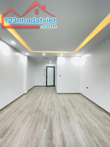 YÊN HOÀ 53M2 X 7 TẦNG THANG MÁY - 10.6 TỶ - NHÀ ĐẸP, VỊ TRÍ ĐẮC ĐỊA - 4