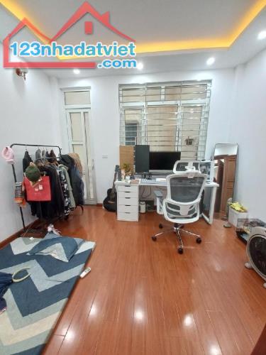 Siêu phẩm nhà khu Linh Đàm 42m2 x 4T Kinh Doanh, ngõ thông tứ tung - ô tô tránh đỗ cửa - 4