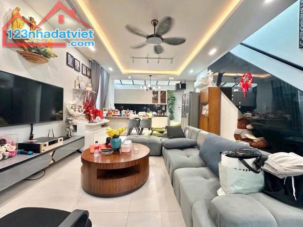 Chủ nhà thông báo bán gấp căn nhà tại TT TAM PHÚ trước TẾ.T  BIỆT THỰ SÂN VƯỜN - 2 TẦNG - - 1