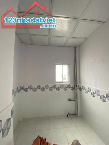 BÁN NHÀ 3 tầng - 36m2-  DỌN VÀO Ở NGAY CHỈ HƠN 2 TỶ- TRUNG CHÁNH- HÓC MÔN- GỌI CHO EM - 3