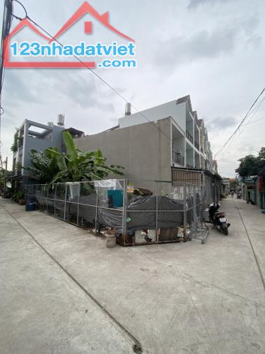 ĐẤT LÔ GÓC --TÂN TẠO A TỈNH LỘ 10--XE HƠI QUAY ĐẦU --105M2 NGANG 8M