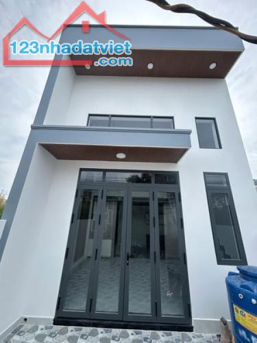 Bán nhà mới khu Ecity Tân Đức. 5x20m giá 1 tỷ 950tr TL/ SHR. 3 phòng ngủ. LH: 09767.333.94