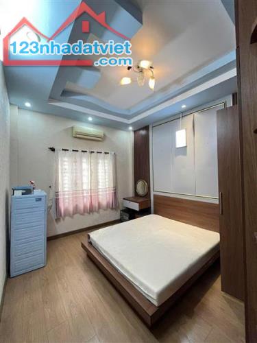 Nhà 3 Tầng Full Nội Thất Tân Quy Quận 7  4x16m2 Không Quy Hoạch, 6,8 tỏi - 3