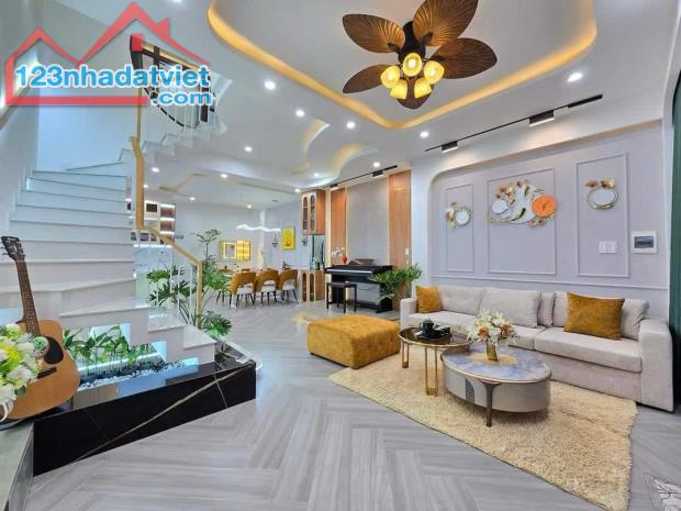 🏠 Nhà đẹp, giá rẻ tại TRUNG TÂM NGOẠI NGỮ YẾN VIỆT MỸ, 2 tỷ 150 triệu - 3