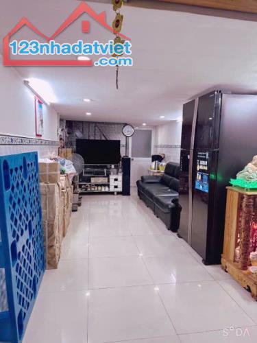 Mặt tiền Hùng Vương, Quận 5, 45m2, 2 tầng kinh doanh, nhỉnh  6 tỷ