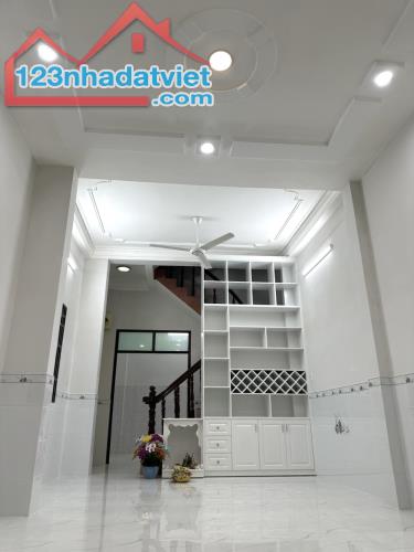 BÁN NHÀ MẶT TIỀN QUẬN 6 - KHU MUA BÁN SẦM UẤT NGÀY ĐÊM - 11.6TỶ - 2