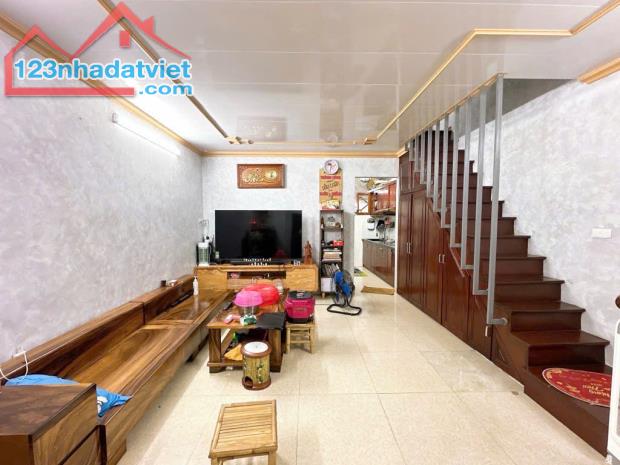 🏠  CẦM 3 TỶ MUA NHÀ TAM TRINH ,  CẠNH HỒ ĐIỀU HÒA, FULL TIỆN ÍCH