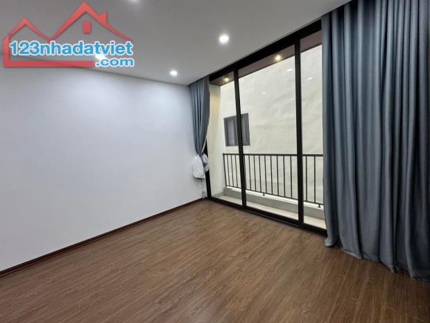 SIÊU PHẨM NGỌC THUỴ 32m2 x 5T KIẾN TRÚC HIỆN ĐẠI FULL NỘI THẤT VIEW SÔNG. 5,98TỶ - 3