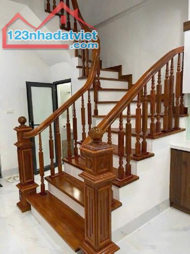 Bán nhà Ngọc Thụy, ngõ rộng, ô tô tránh, đỗ thoải mái - 43m2, 4 tầng, 3.3m - Chào 8.2 tỷ. - 3