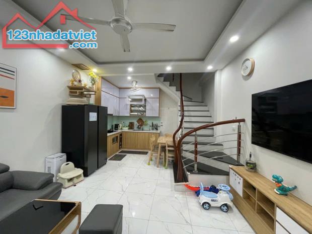 🏠 BÁN NHÀ DÂN XÂY ÁI MỘ  BỒ ĐỀ ,LONG BIÊN 2 THOÁNG TRƯỚC SAU  - 5 TẦNG - THIẾT KẾ ĐẸP