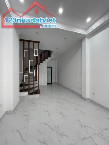 Bán Nhà Trần Hòa, Hoàng Mai, 33m2, 6T, Gara Ôtô , Ở & Kinh Doanh Đỉnh - 1