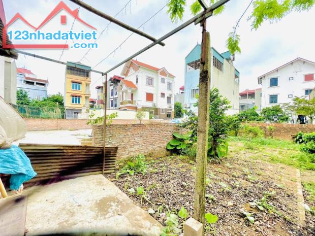 Bán nhà Yên Hoà giá 2.85 tỷ, diện tích 48m2, Đất, mặt tiền 4m