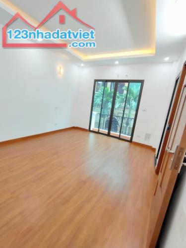 Bán Nhà Ngõ 23 Phố Bồ Đề, Nguyễn Văn Cừ, 30m2, 5Tầng, Phân Lô, Ô Tô, Nhỉnh 5 Tỷ - 1