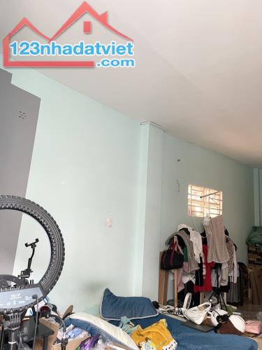 🏡 NHÀ 2 MẶT TIỀN - KINH DOANH SINH LỜI GẦN 40TR/THÁNG! 📍 Vị trí: Phường 4, Quận Tân Bình