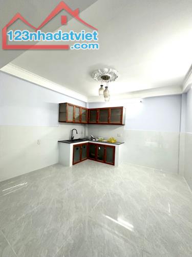 ĐỐI DIỆN VẠN PHÚC CITY HẺM XE HƠI PHÂN LÔ 60M2 3 TẦNG NGANG 4M 4PN CHỈ NHỈNH 6 TỶ có TL - 3