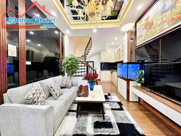 Đẹp, rẻ lại vô cùng tiện ích 67m2 giá 10.5 tỷ ô tô đỗ cửa kinh doanh tại Hoàng Văn Thái Th - 2