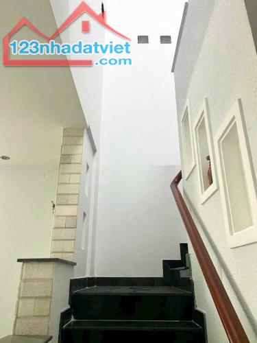 🏡 BÁN NHÀ 2 TẦNG‼️ Ô TÔ ĐỖ CỬA - DƯƠNG BÁ TRẠC - 4x17.6m - CHỈ 5.7 TỶ TL. - 3