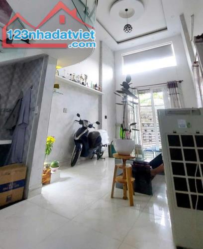 BÁN NHÀ MẶT PHỐ ĐẸP - TP DĨ AN, BÌNH DƯƠNG - 3.4 TỶ - 70M2 - 2 TẦNG - SỔ ĐỎ - 4