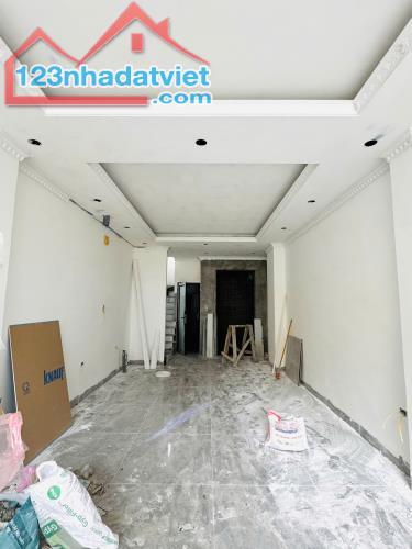 BÁN NHÀ PHÚC LỢI-VINCOM LONG BIÊN 56M2-THANG MÁY-HƠN 7 TỶ - 1