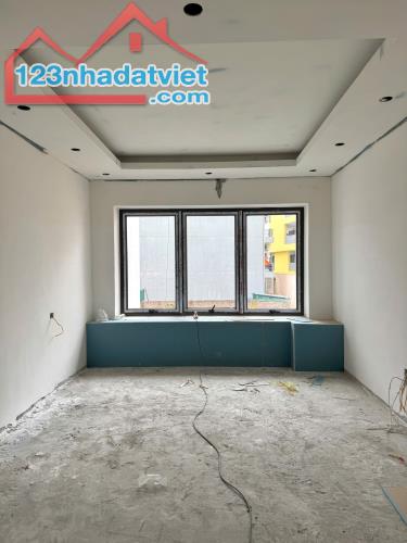 BÁN NHÀ PHÚC LỢI-VINCOM LONG BIÊN 56M2-THANG MÁY-HƠN 7 TỶ - 3