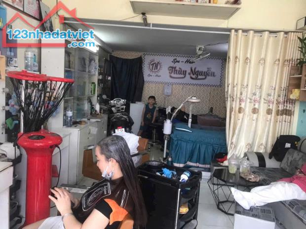 Cần sang gấp Salon tóc - spa tại phường Hiệp Thành, quận 12