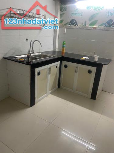 Bán nhà nhỏ hem 3M thông Lê Lư quận Tân Phú 2,5 x 13- 2 tầng chỉ 3.3 tỷ tl - 4