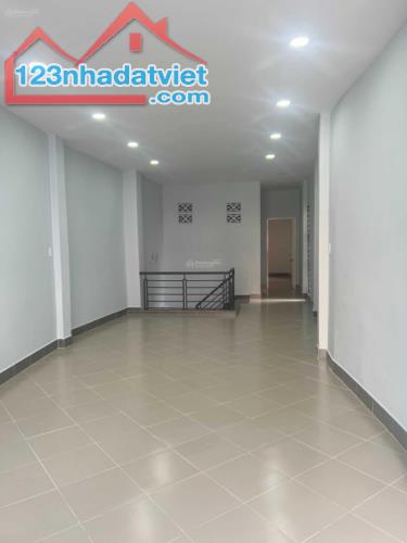 Bán nhà MT Lê Hồng Phong Quận 10 92,4m2 giá 29,5 tỷ - 3