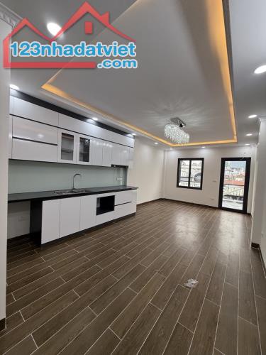 Nhà BA ĐÌNH 50m2 x 7 tầng thang máy - Ngõ nông, ngay sát phố. - 1