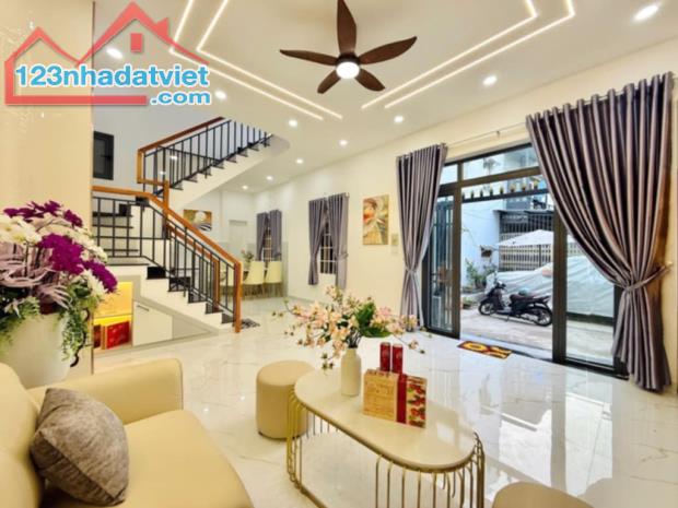 NHÀ ĐẸP NGUYỄN OANH 80M2 HXH TẶNG NỘI THẤT Y HÌNH GẦN CHỢ KHU AN NINH CHỈ 4,79 TỶ - 1