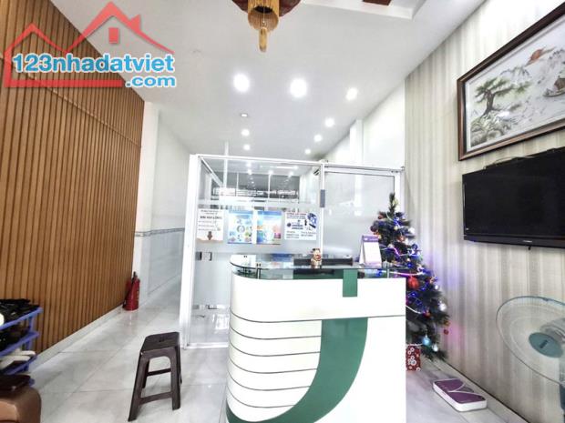 Nhà Đẹp Hẻm Xe Tải 7m, 4 tầng đúc, Cách Mạng Tháng 8, 4.1x26m, 100m2, nhỉnh 18 tỷ TL
