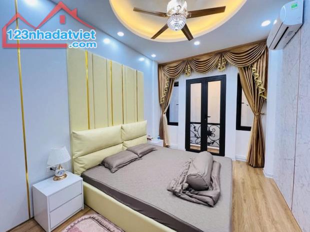 Bán nhà đẹp phố Đặng Tiến Đông, nội thất Hoàng Gia, cách phố 20m, 47m2, 5T, chỉ 11 tỷ. - 4