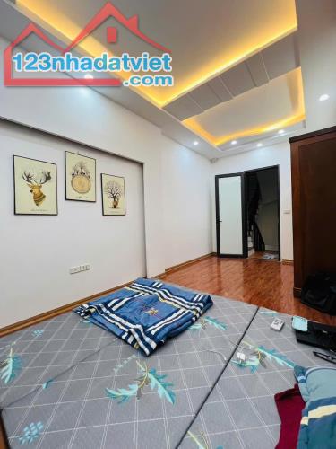 Bán nhà 35m2, 4 tầng, 3PN, 4WC, ngõ Lạc Long Quân, Tây Hồ - nhỉnh 5 tỷ - 2