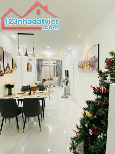 Bán nhà quận 1, đường Nguyễn Cư Trinh, 34m2, 4.8 tỷ