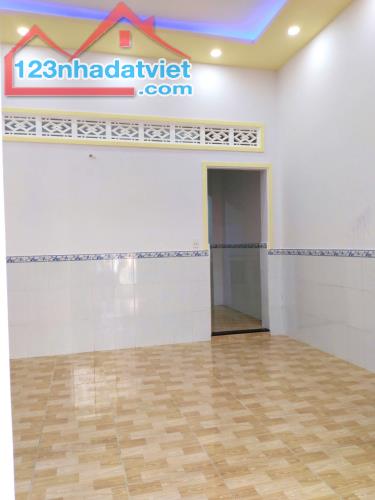 Quận 12, Tân Thới Hiệp, Ngay Công Viên Phần Miềm Quang Trung, Nhà 51M2, HXH Chỉ 3 Tỷ 100 - 2