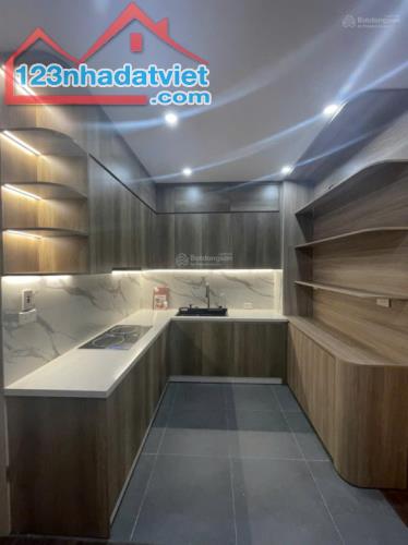 Bán 40m2 đất lô góc tại Phú Thượng gần công an phường, ô tô ngủ trong đất, giá 7 tỷ - 4