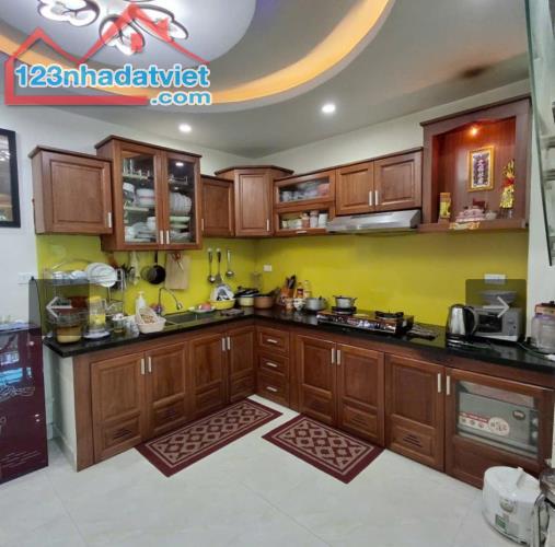 NHÀ ĐẸP 3 TẦNG - Ở NGAY - LÊ CƠ, HẢI CHÂU, ĐÀ NẴNG 🔥
👉 Diện tích: 78m² – pháp luật rõ