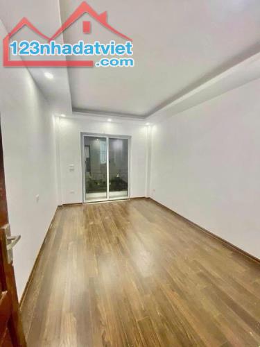 🏡 NHÀ MỚI XÂY KIÊN CỐ - CHỈ HƠN 4 TỶ - GẦN TRUNG TÂM THANH TRÌ