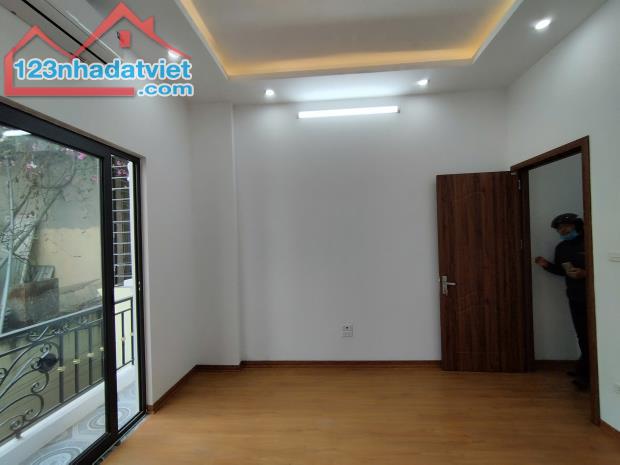 Nhà đẹp Quang Trung Hà Đông – 42m2 -8.9 tỷ -  oto đỗ cửa – sát ga tàu điện - 3