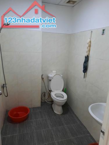 Cần bán chung cư 8X Đầm Sen 45m 1PN 1WC giá tốt 1,65 tỷ - 2