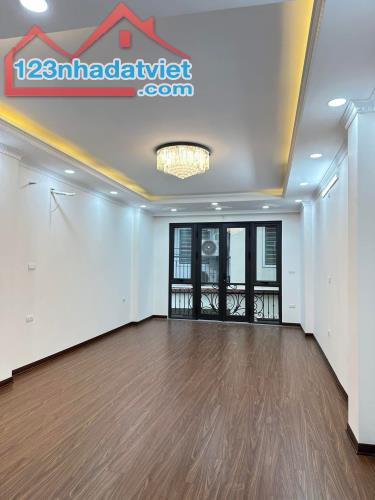 Bán nhà 35m2 x 6 tầng, thang máy Phố Đội Cấn Quận Ba Đình - 2