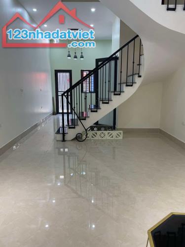 Bán Nhà Lý Sơn, LB Phân Lô Quân Đội 42m2, 4 Tầng, 2 Mặt Ngõ, Cạnh KĐT Khai Sơn - 6.X Tỷ - 2