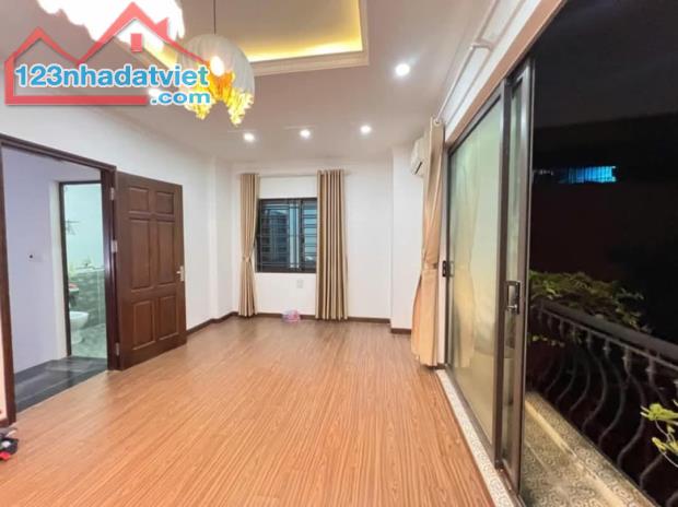 SIÊU PHẨM THẠCH BÀN 36M2 x 5T NGÕ ÔTÔ LÔ GÓC NỞ HẬU FULL NỘI THẤT. 6,39TỶ - 4