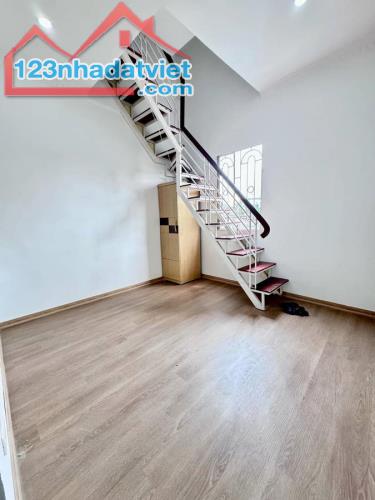 Bán căn hộ Cao Su Sao Vàng Khương Đình 80 m 2.58 tỷ nội thất đầy đủ - 2