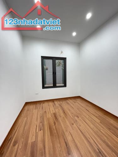 Bán Nhà Ngõ 157 Phố Pháo Đài Láng 41m2 x 4 tầng, 4 phòng ngủ đầy đủ công năng, nhà mới