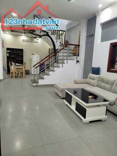 Bán nhà mặt phố An Dương, Tây Hồ 21,5 tỷ, 71m2x3 tầng view đẹp, sổ đỏ vuông đẹp