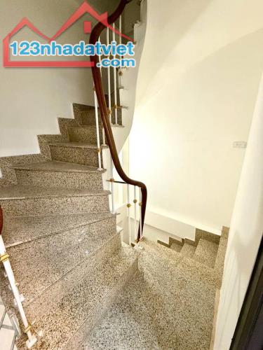 Bán Nhà Nhân Hoà 25M x 5T Giá 4,5 Tỷ. 15M ra ô tô - Full nội thất